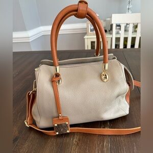 Valentina satchel